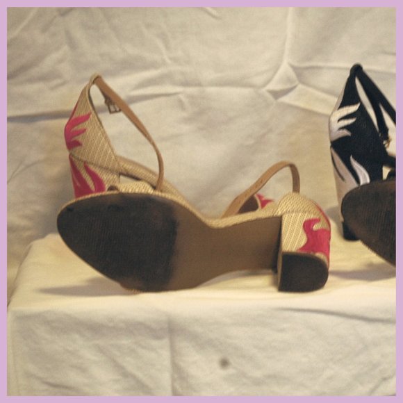 Expression Block Heel Tropical Sandals (Set of 2 Pairs) - Picture 6 of 6